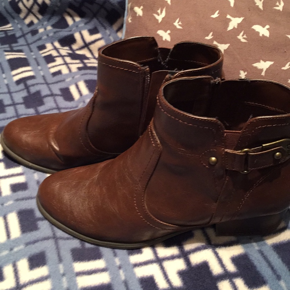 Ankle boots